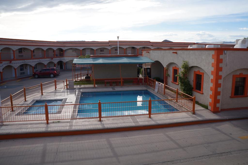 Hotel Sntenario Chihuahua Luaran gambar